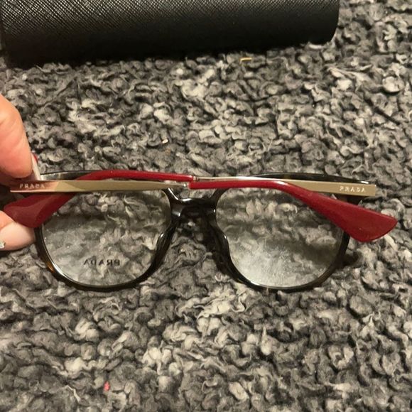 Prada reading glasses - Picture 6 of 8